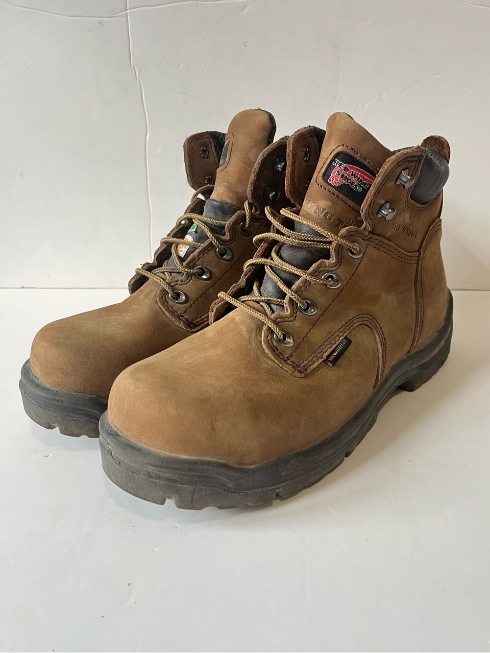 Red Wing 3536 tan leather King Toe 6-inch Safety Toe work Boots  size 8.5D